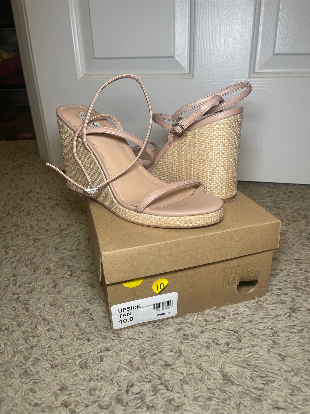 STEVE MADDEN - Tan Espadrille Wedge Sandals